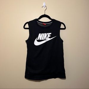 Nike cut off